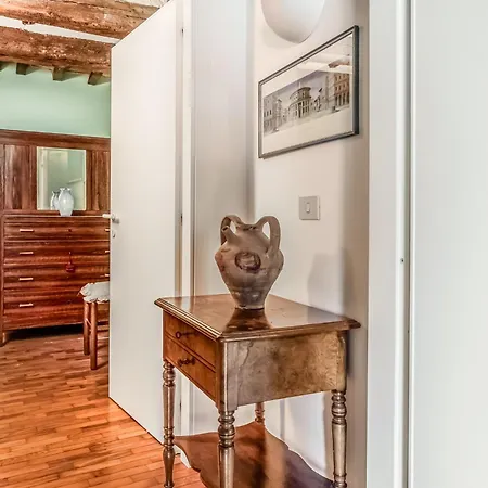 Guesthost - Casa Iole - In Apartment Urbino